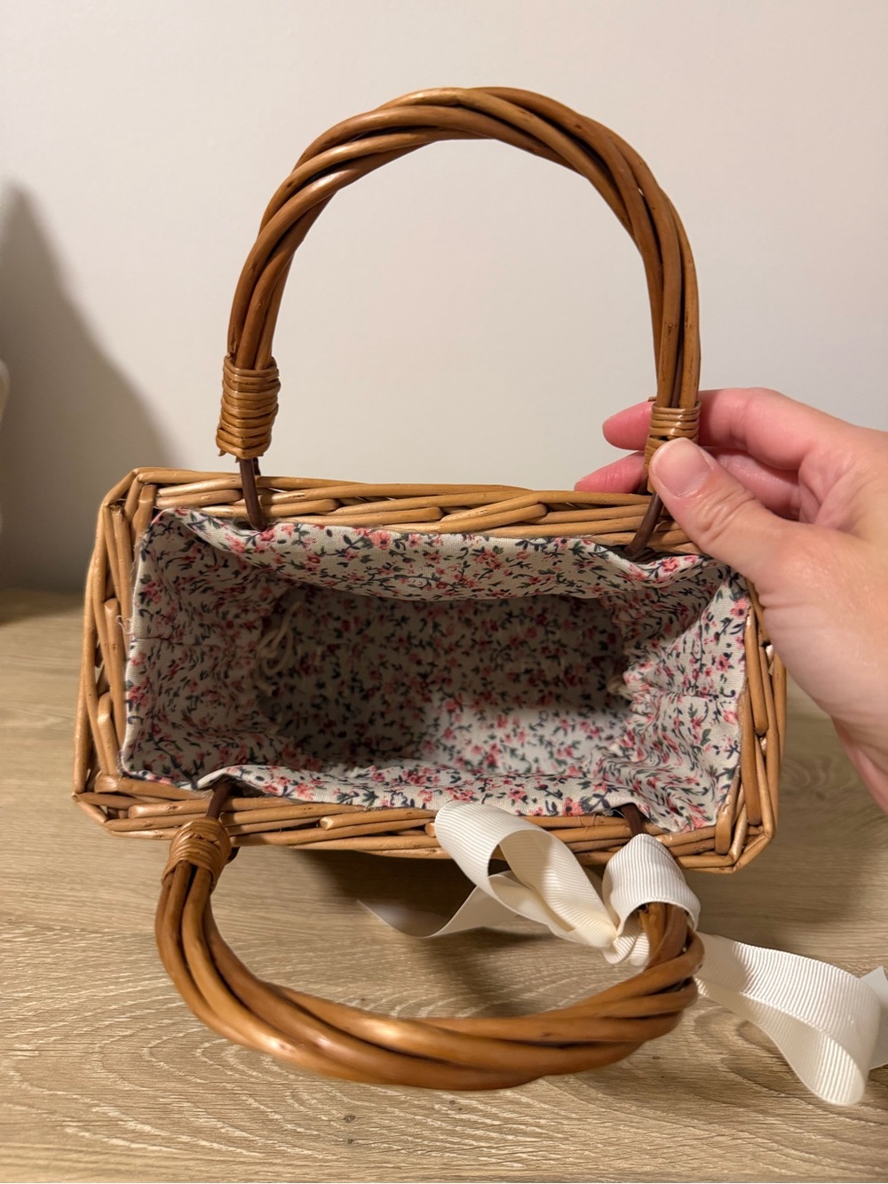 Wicker Basket Handbag with Floral Liner and Cream Bow - Picture 3 of 4